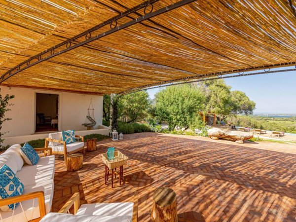 casa indipendente in vendita ad Olbia in zona Cugnana