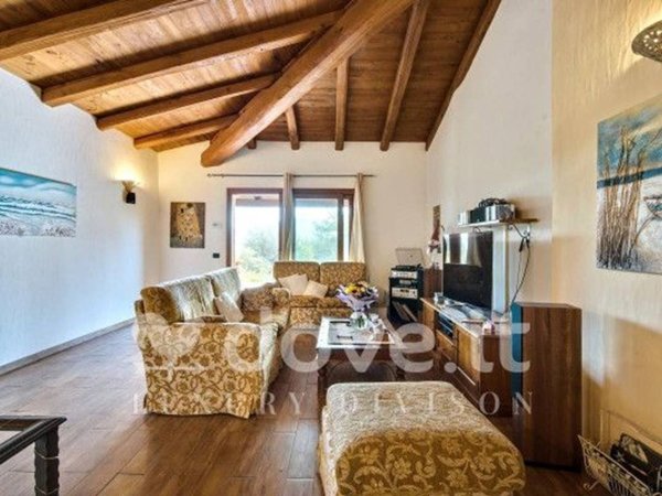 casa indipendente in vendita ad Olbia in zona Rudalza