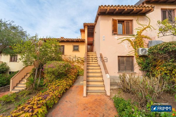 appartamento in vendita ad Olbia in zona Rudalza