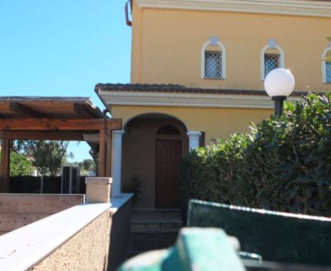 casa indipendente in vendita ad Olbia