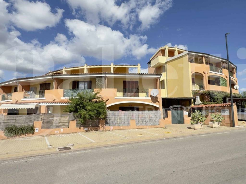 appartamento in vendita ad Olbia in zona Olbia Mare / Sa Marinedda