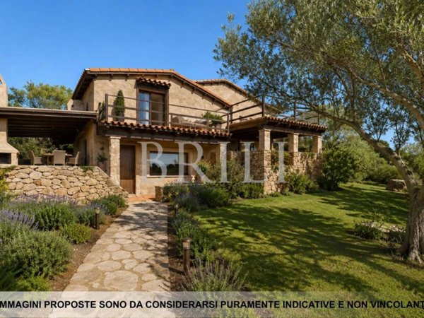 casa indipendente in vendita ad Olbia in zona Murta Maria