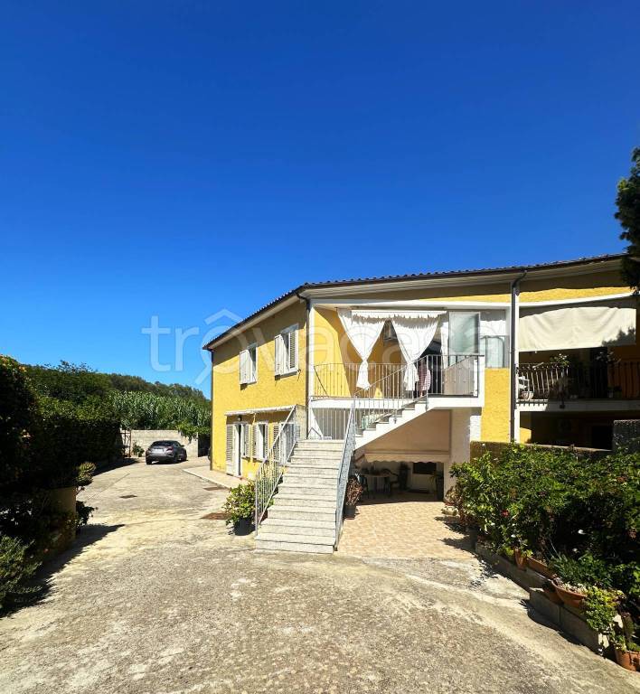 casa indipendente in vendita ad Olbia in zona Pittulongu