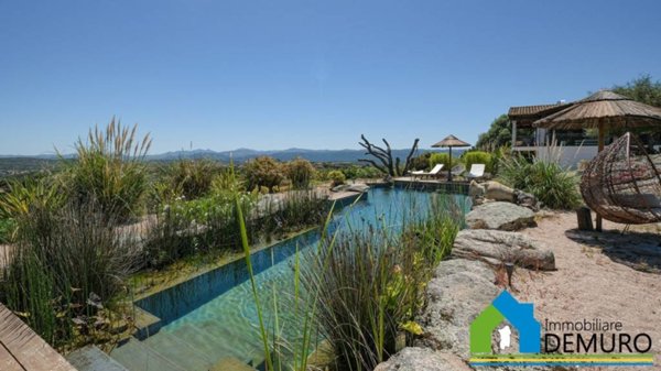 casa indipendente in vendita ad Olbia in zona Bados