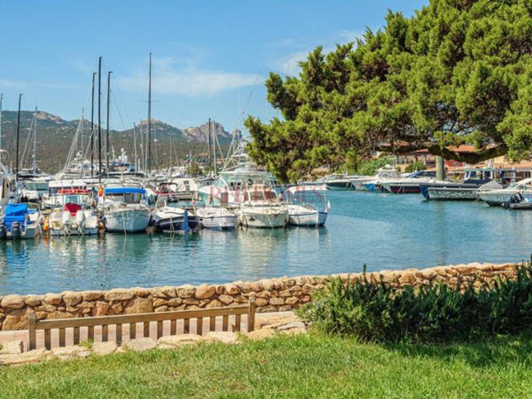 appartamento in vendita ad Olbia in zona Porto Rotondo