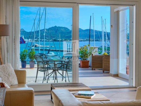 appartamento in vendita ad Olbia in zona Olbia Mare / Sa Marinedda