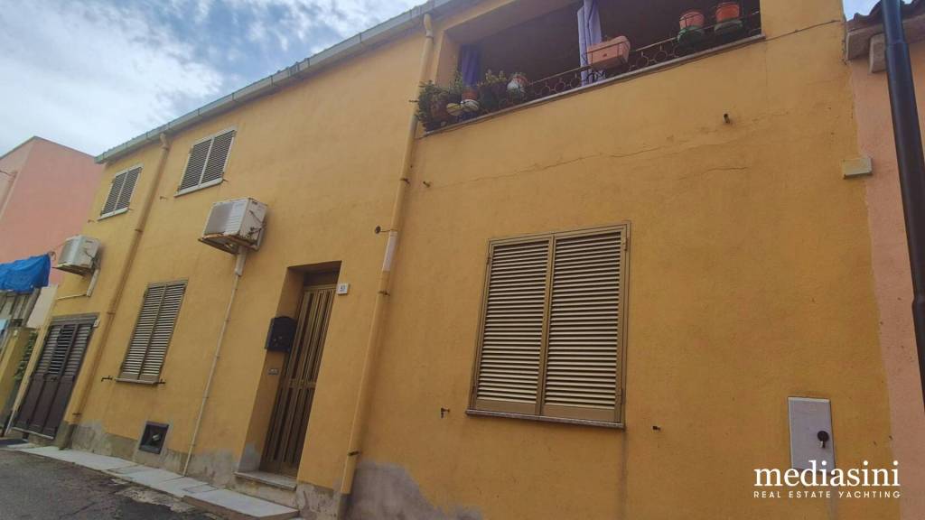 casa indipendente in vendita ad Olbia in zona Centro Storico