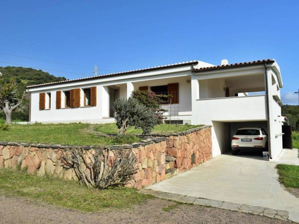 casa indipendente in vendita ad Olbia in zona Santa Lucia