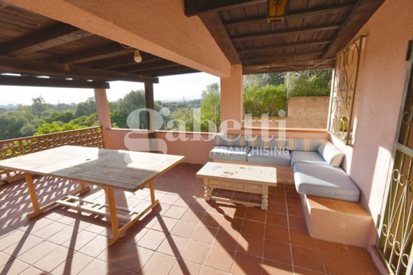 casa indipendente in vendita ad Olbia in zona San Simplicio
