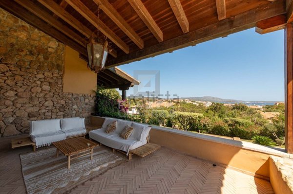 casa indipendente in vendita ad Olbia in zona Rudalza