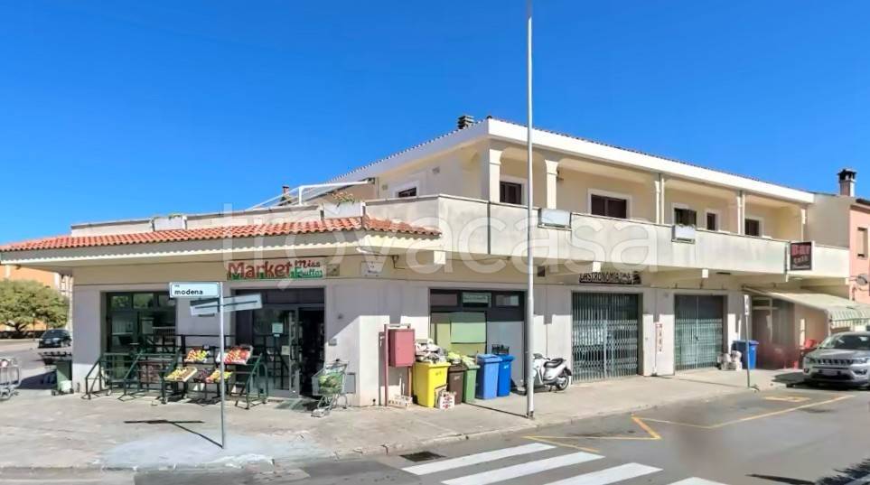 negozio in vendita ad Olbia