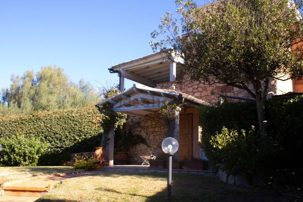 casa indipendente in vendita ad Olbia in zona Rudalza