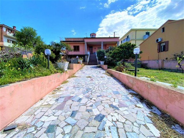 casa indipendente in vendita ad Olbia