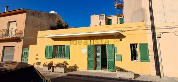 casa indipendente in vendita ad Olbia in zona San Simplicio