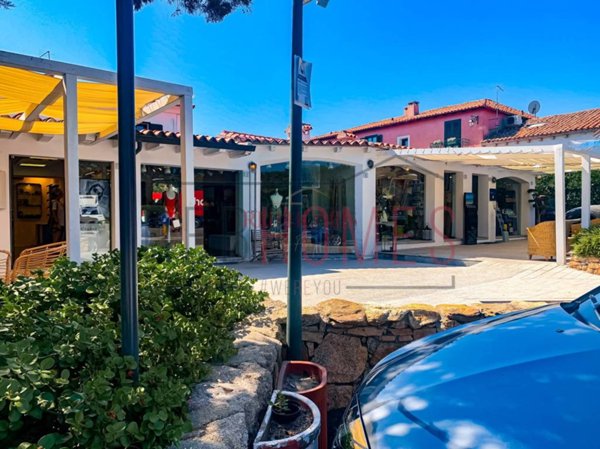 negozio in vendita ad Olbia in zona Porto Rotondo