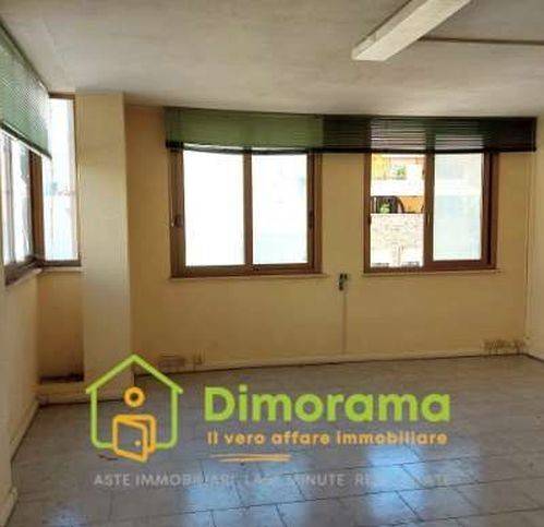 ufficio in vendita ad Olbia in zona Centro Storico