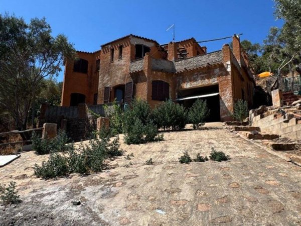 casa indipendente in vendita ad Olbia in zona Porto Istana