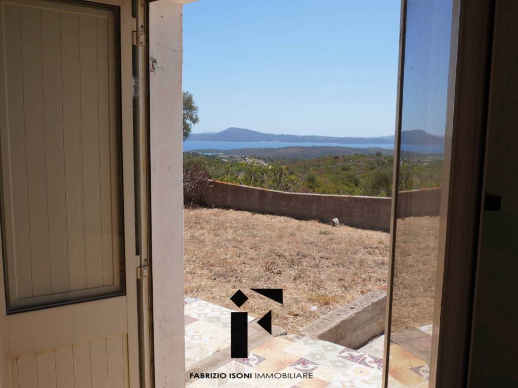 casa indipendente in vendita ad Olbia in zona Pittulongu