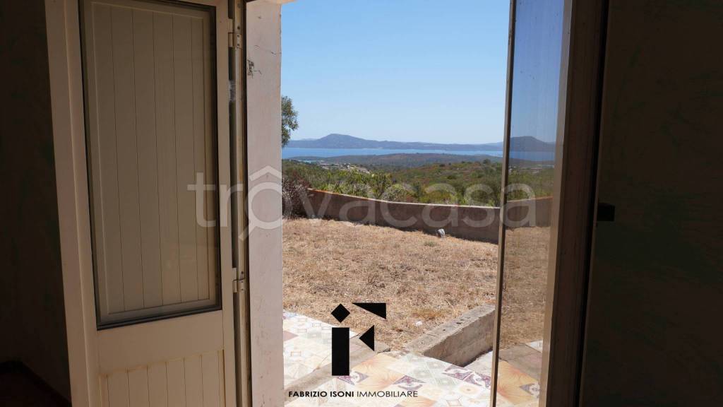 casa indipendente in vendita ad Olbia in zona Pittulongu
