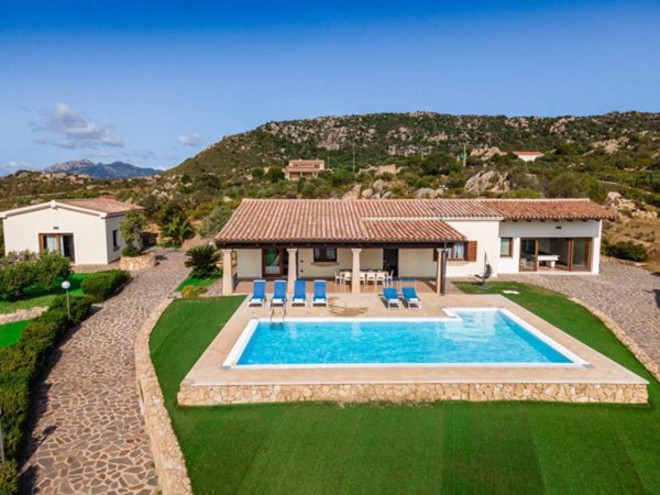 casa indipendente in vendita ad Olbia in zona San Pantaleo
