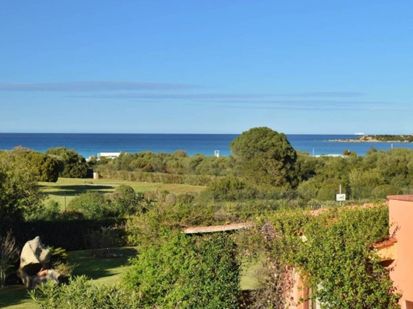 appartamento in vendita ad Olbia in zona Rudalza