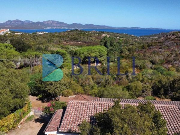 casa indipendente in vendita ad Olbia in zona Porto Istana