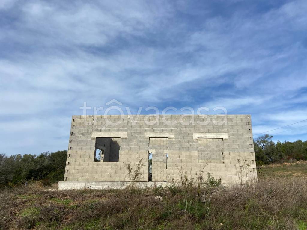 casa indipendente in vendita ad Olbia in zona Barcellona