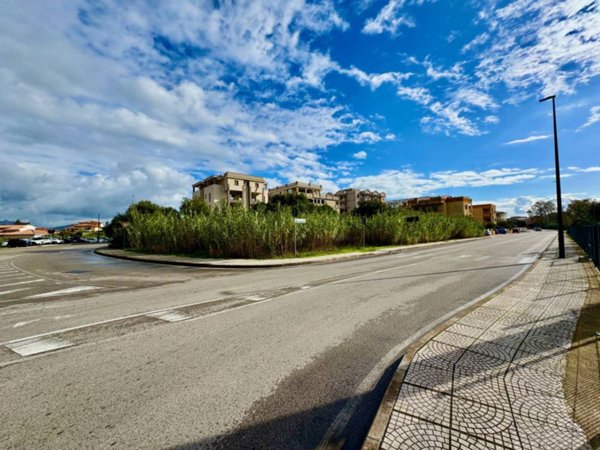 negozio in vendita ad Olbia in zona Centro Storico