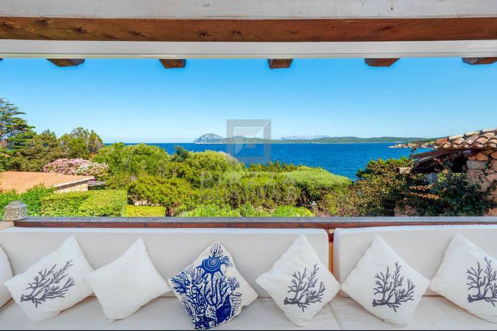 intera palazzina in vendita ad Olbia in zona Porto Rotondo