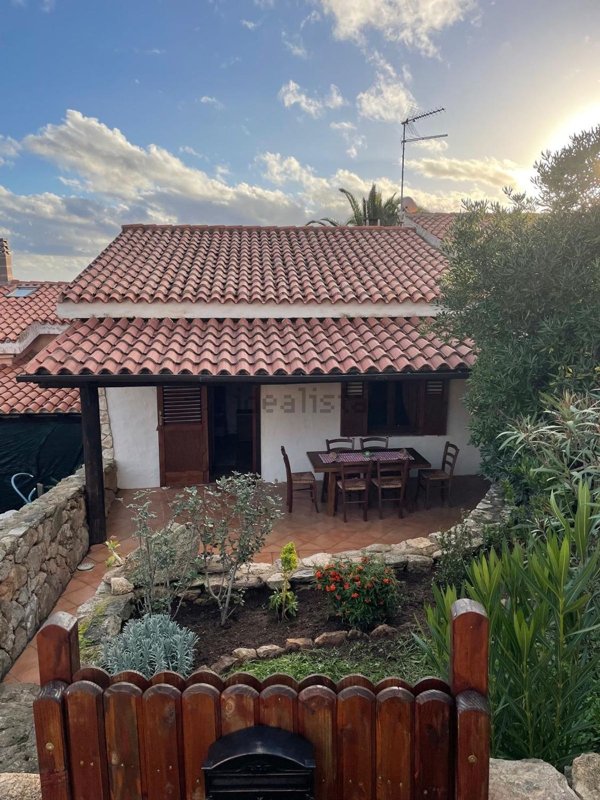 casa indipendente in vendita ad Olbia in zona Sole Ruiu