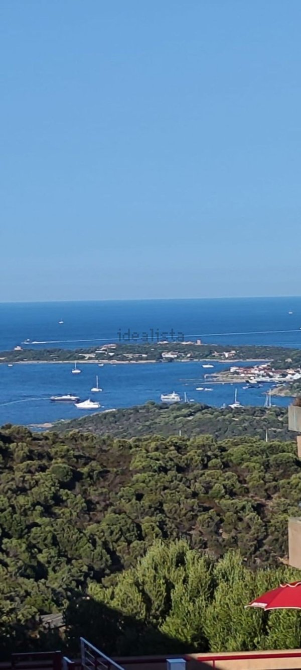 appartamento in vendita ad Olbia in zona Cugnana