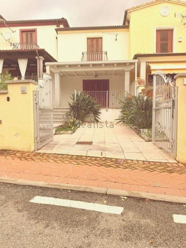 casa indipendente in vendita ad Olbia in zona Aldo Moro