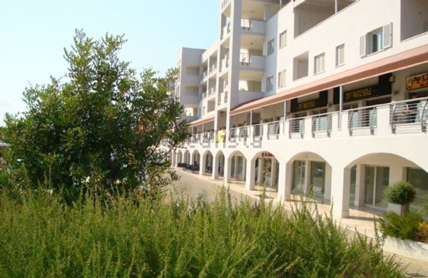 locale commerciale in vendita ad Olbia in zona Aldo Moro