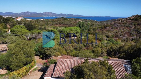 casa indipendente in vendita ad Olbia in zona Porto Istana