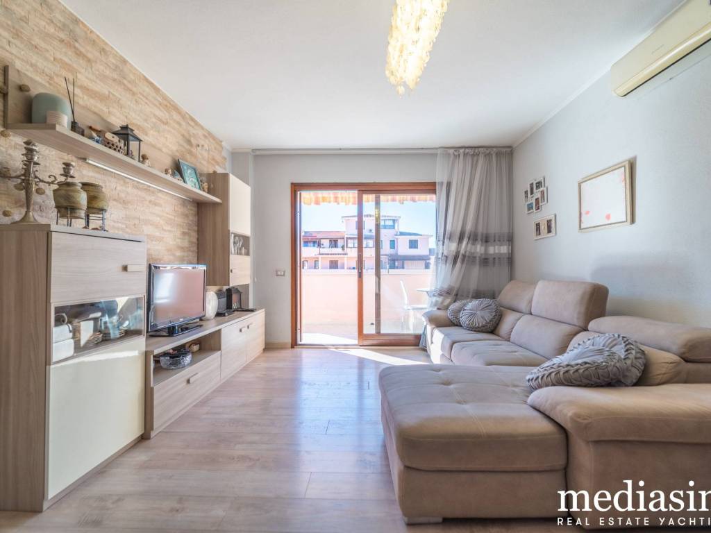 appartamento in vendita ad Olbia in zona Bandinu