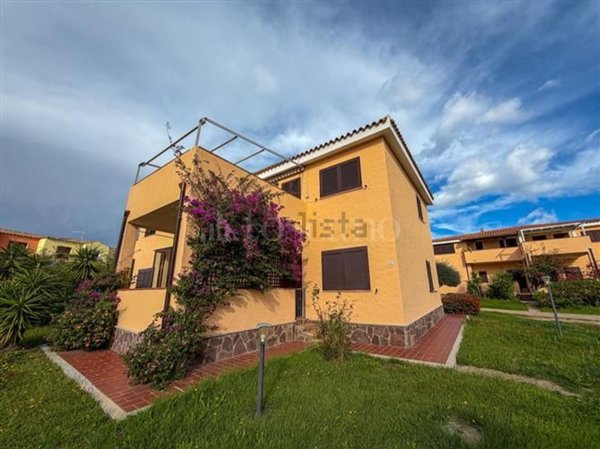 appartamento in vendita ad Olbia in zona Pittulongu
