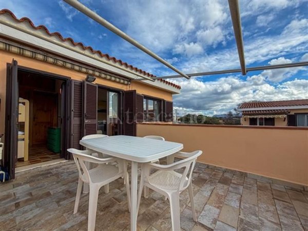 appartamento in vendita ad Olbia in zona Pittulongu