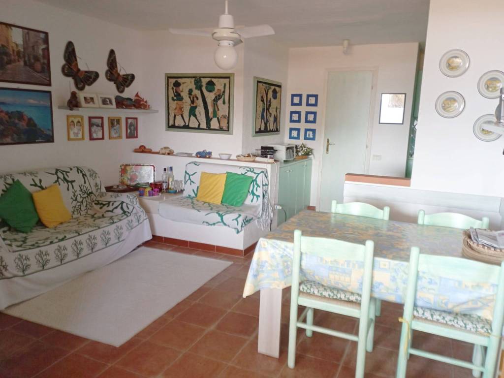 appartamento in vendita ad Olbia in zona Cugnana