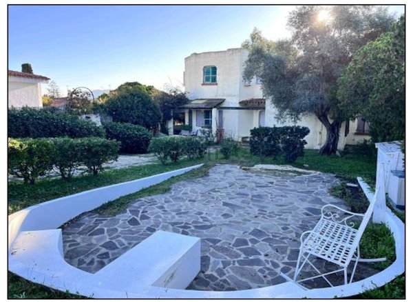 casa indipendente in vendita ad Olbia in zona Lido del Sole
