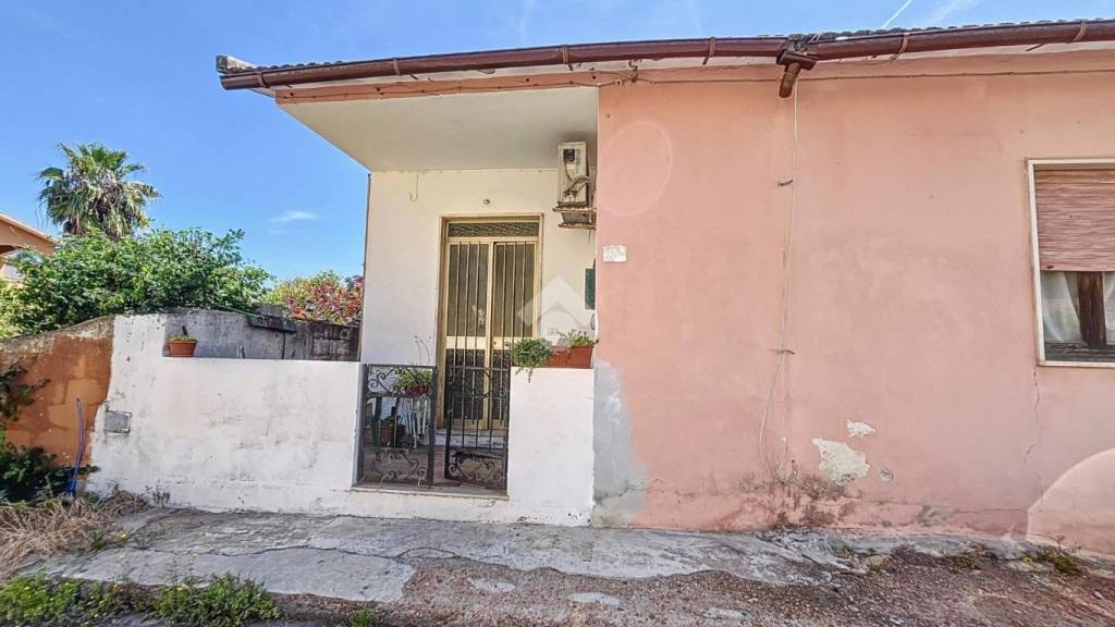 casa indipendente in vendita ad Olbia in zona Aldo Moro