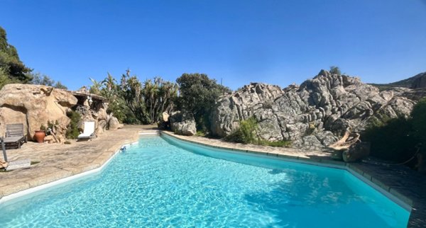 casa indipendente in vendita ad Olbia in zona San Pantaleo