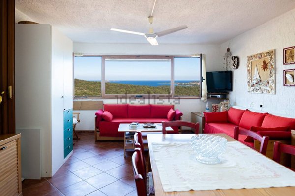 appartamento in vendita ad Olbia in zona Cugnana