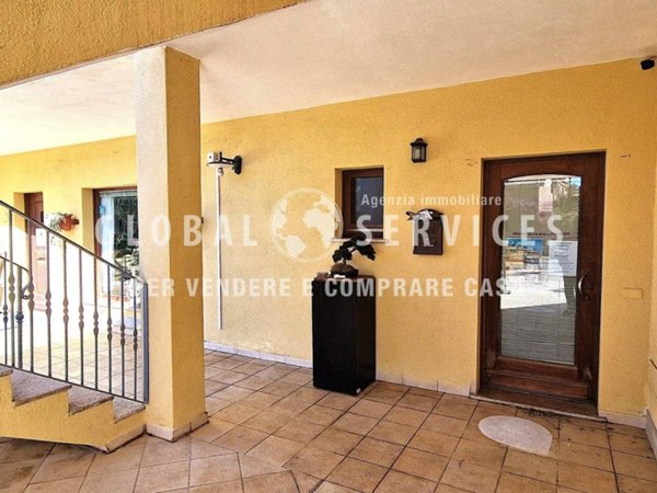 locale commerciale in vendita ad Olbia in zona San Pantaleo
