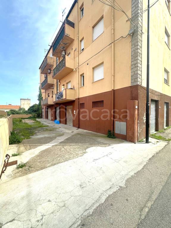 locale commerciale in vendita ad Olbia