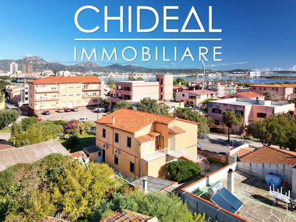 casa indipendente in vendita ad Olbia in zona Centro Storico