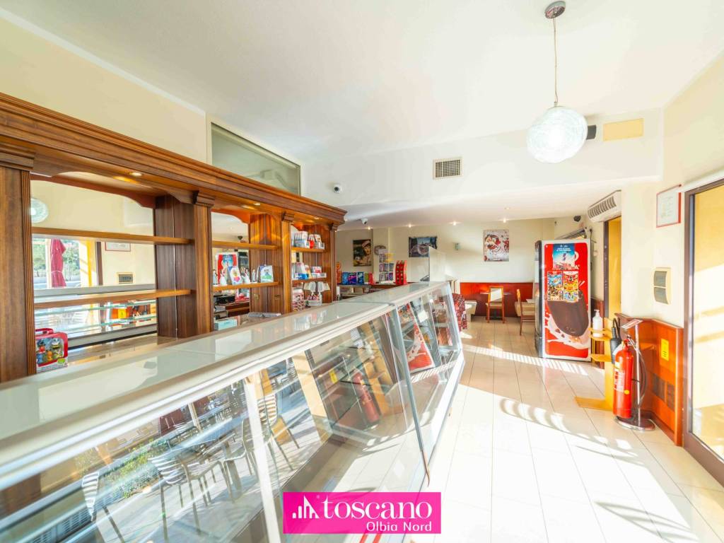 negozio in vendita ad Olbia in zona Aldo Moro