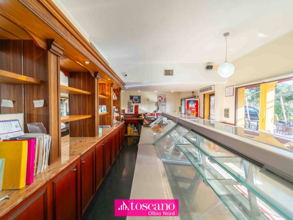 negozio in vendita ad Olbia in zona Aldo Moro
