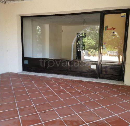 negozio in vendita ad Olbia