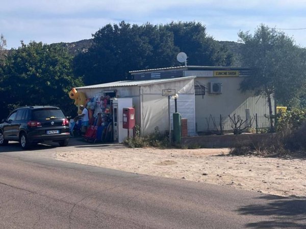 negozio in vendita ad Olbia in zona Porto Rotondo