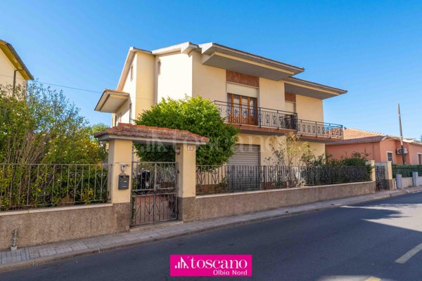 casa indipendente in vendita ad Olbia in zona Aldo Moro